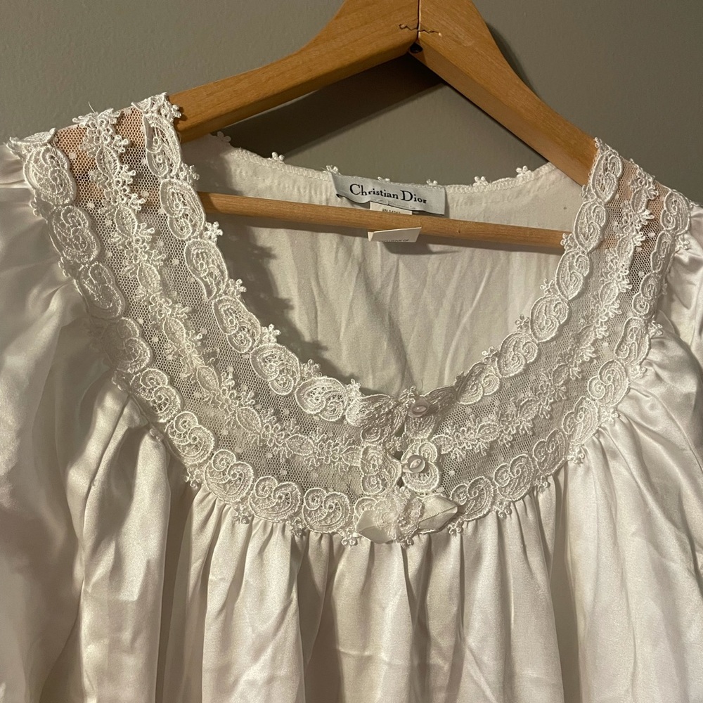 Vintage White Christian Dior Long Nightgown With Lace Trim Size SMALL - Picture 4 of 7